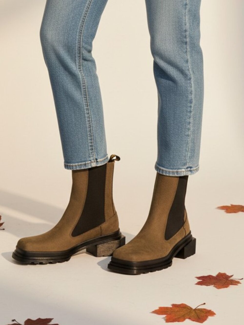Dr. Martens Maybole Chelsea Boot Olive NWT